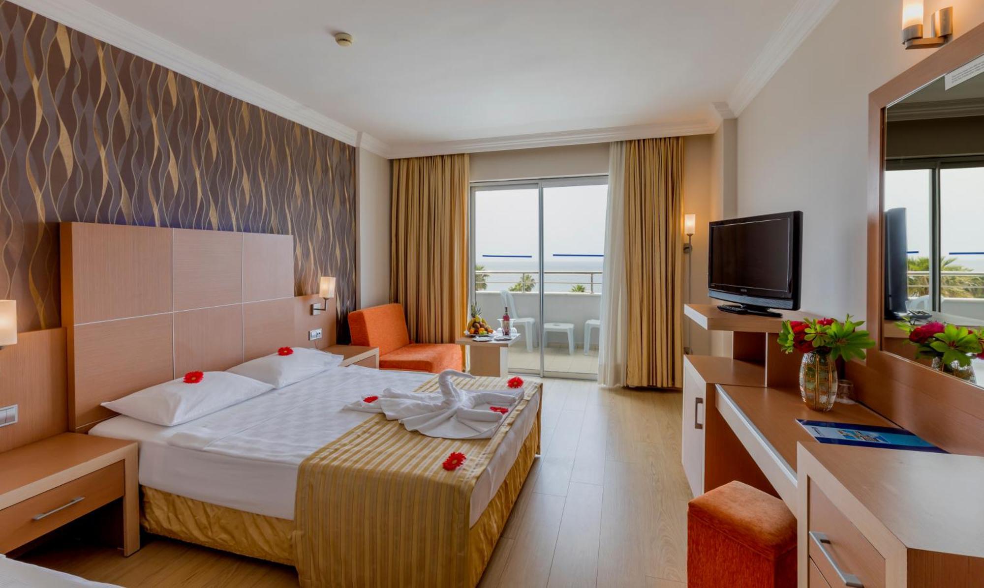 Holiday Garden Resort Okurcalar Bagian luar foto